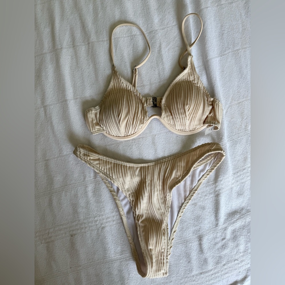 Amazon Cream Bikini Set with Classic Design